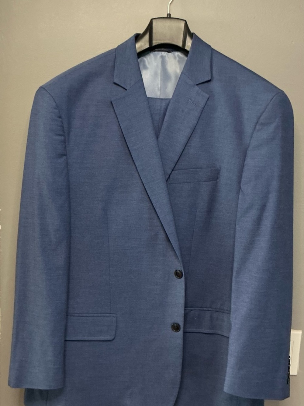 Men's Light Blue Two-Button Suit Jacket with Slacks